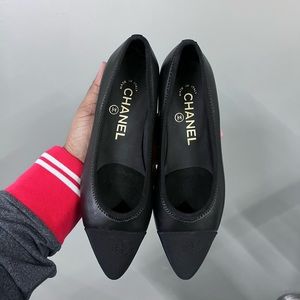 CHANEL FLAT‎ CHAINED HEEL SIZE 35C